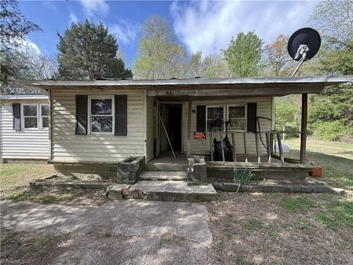 682 Gwynns Chapel Road, Pelham, NC, 27311 | Card Image