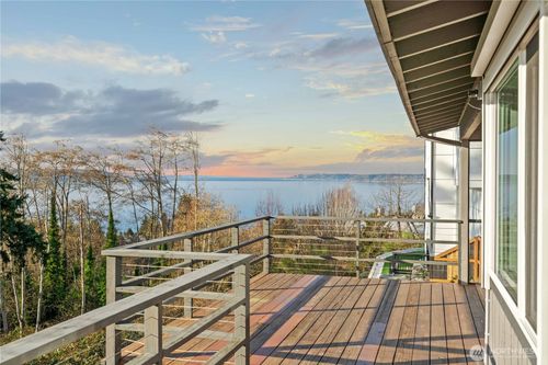 29603 1st Avenue S, Federal Way, WA, 98003 | Card Image