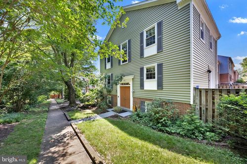 2465 Windbreak Dr, ALEXANDRIA, VA, 22306-2658 | Card Image