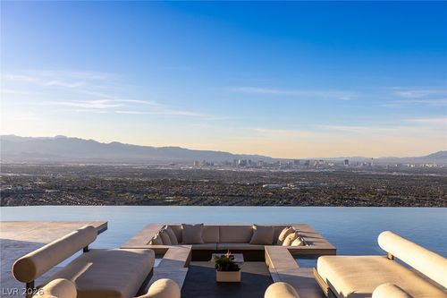 3 Heavens Edge Ct, Henderson, NV, 89012-7299 | Card Image