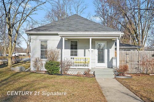 222 W Hosmer St, Saint Charles, MI, 48655-1728 | Card Image