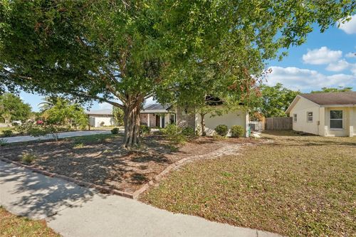 5728 Whistlewood Cir, SARASOTA, FL, 34232-6016 | Card Image