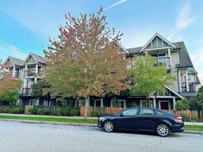 10 - 6708 Arcola St, Townhouse with 3 bedrooms, 2 bathrooms and 2 parking in Burnaby BC | Image 2