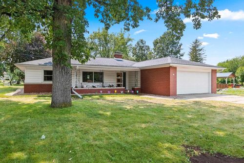 244 E Pulaski Street, Pulaski, WI, 54162 | Card Image
