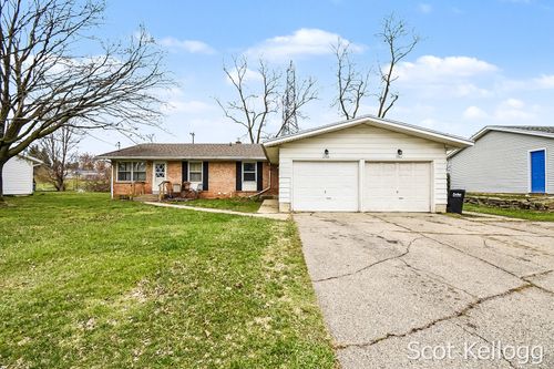 1735-1737 Sunny Creek St Se, Kentwood, MI, 49508-4971 | Card Image
