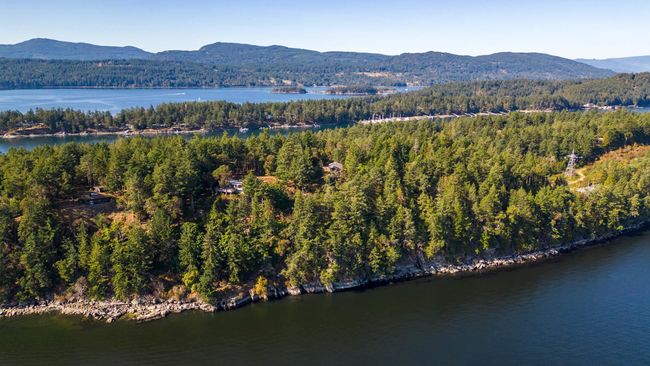 1456 Nose Point Road, House other with 5 bedrooms, 3 bathrooms and 3 parking in Salt Spring Island BC | Image 10
