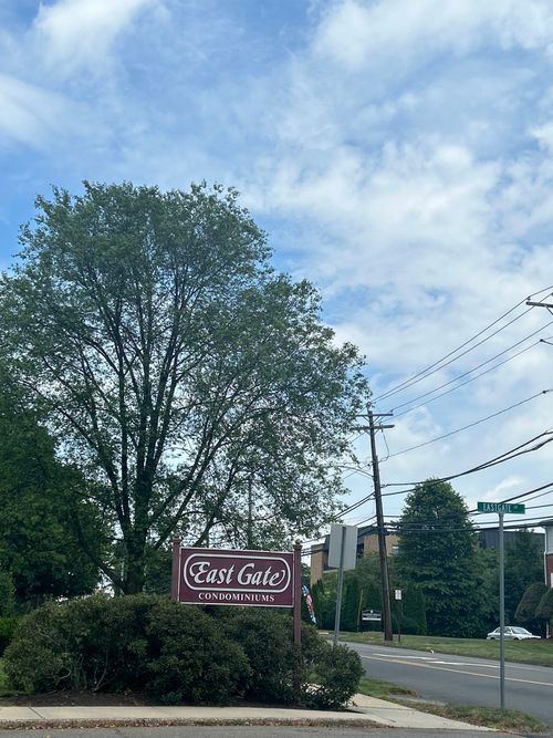 58-58 E Gate Ln, Hamden, CT, 06514 | Card Image