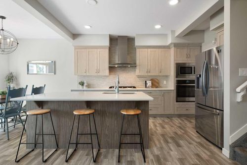 642 Kingsmere Way Se, Airdrie, AB, T4A0X7 | Card Image