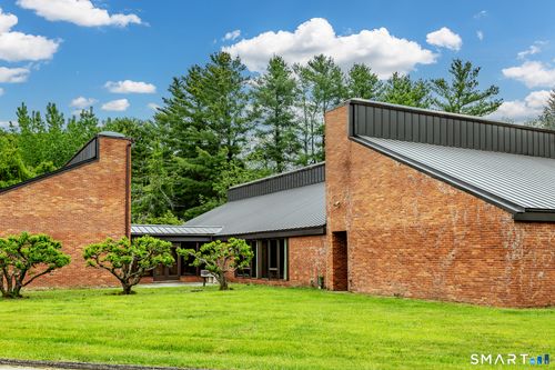 29 Brook St, Lakeville, CT, 06039-1145 | Card Image