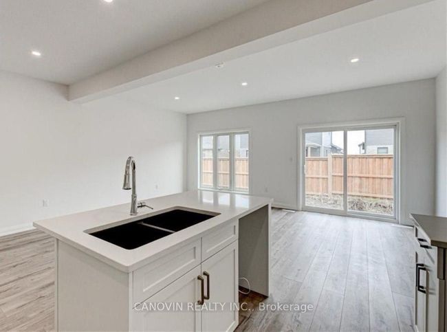 UNIT-4 - 1 Miller Dr, Condo with 3 bedrooms, 3 bathrooms and 1 parking in Lucan ON | Image 9