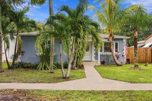 245 Sw 5th St, Dania Beach, FL, 33004-3939 | Card Image
