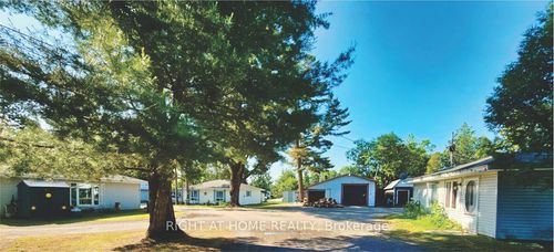 {{alt}} | Card Image