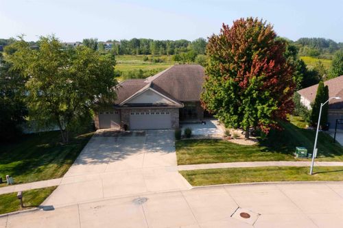 2603 Country Meadow Ln, Cedar Falls, IA, 50613-1588 | Card Image