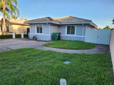 14692 Sw 170th St, House other with 3 bedrooms, 2 bathrooms and null parking in Miami FL | Image 1