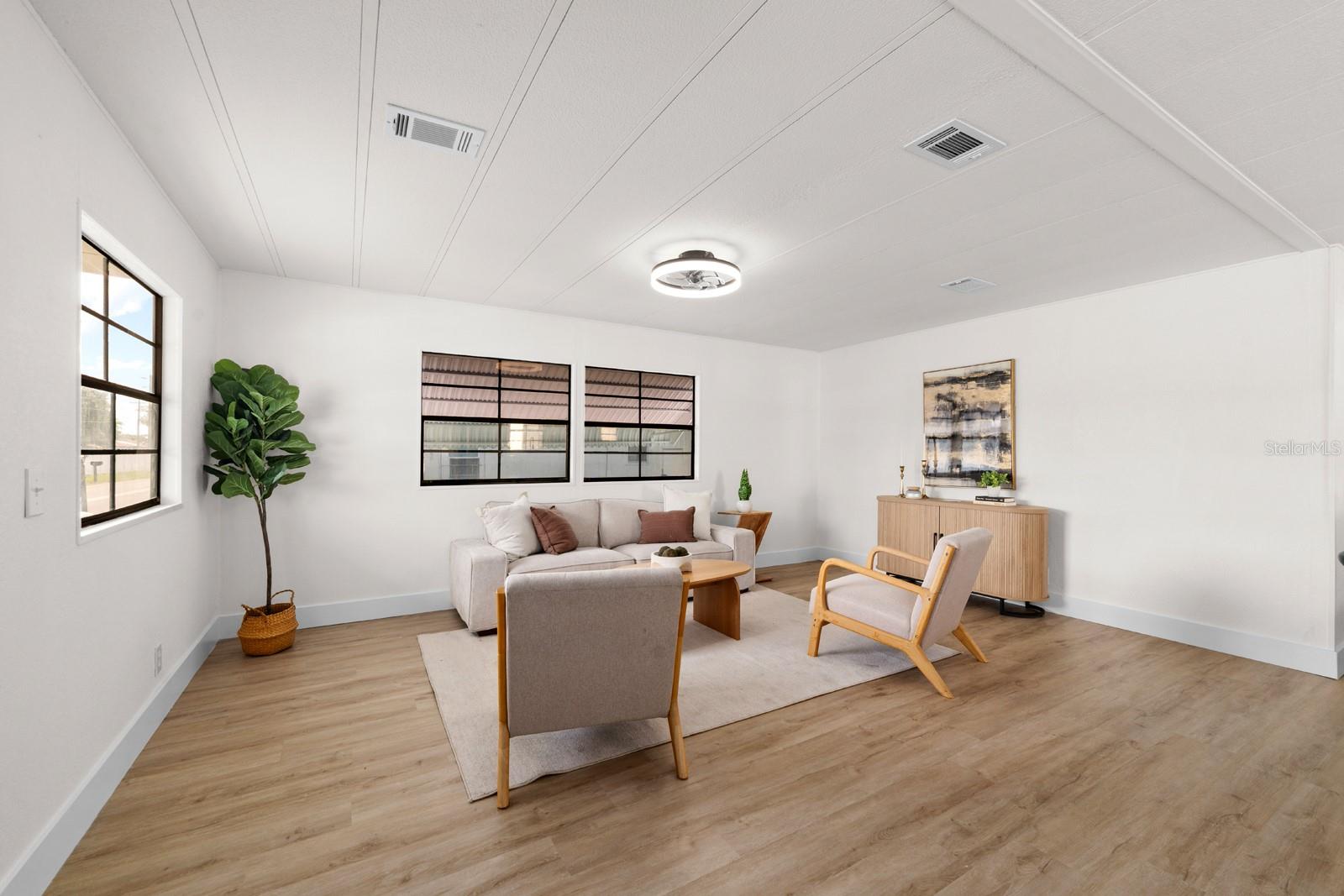 Residential in PALMETTO 5