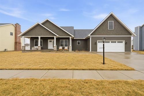 404 Victoria Dr, Washington, IL, 61571-1672 | Card Image