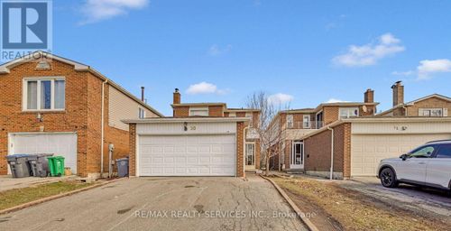 50 Banting Cres, Brampton, ON, L6Y2K9 | Card Image