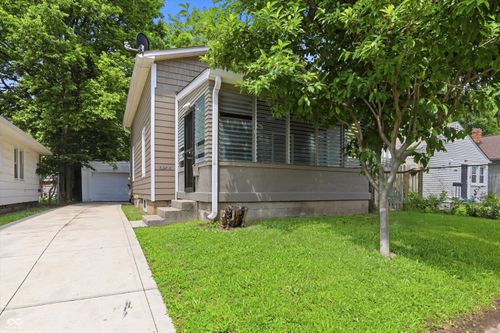 4224 Evanston Ave, Indianapolis, IN, 46205-2216 | Card Image