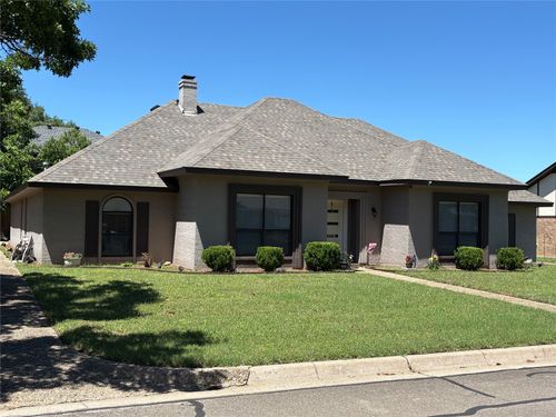 1103 Briarcliff Dr, Arlington, TX, 76012-5320 | Card Image