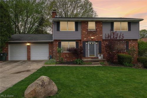 4503 Northview Ave Nw, Canton, OH, 44709-1332 | Card Image