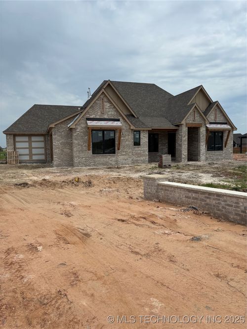 4247 E 179th St S, Bixby, OK, 74008-5925 | Card Image