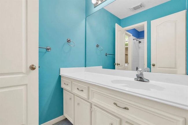 Secondary bathroom upstairs. | Image 24