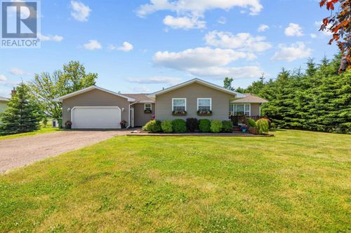 51 Townsend Cres, Summerside, PE, C1N4J8 | Card Image