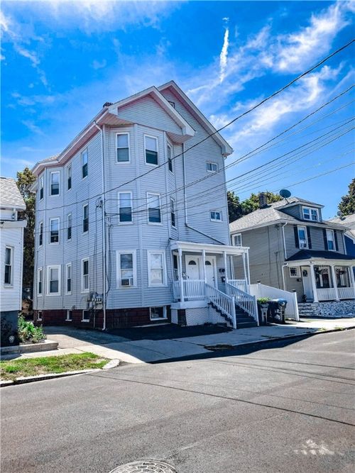 142 Dover St, Providence, RI, 02908-3932 | Card Image
