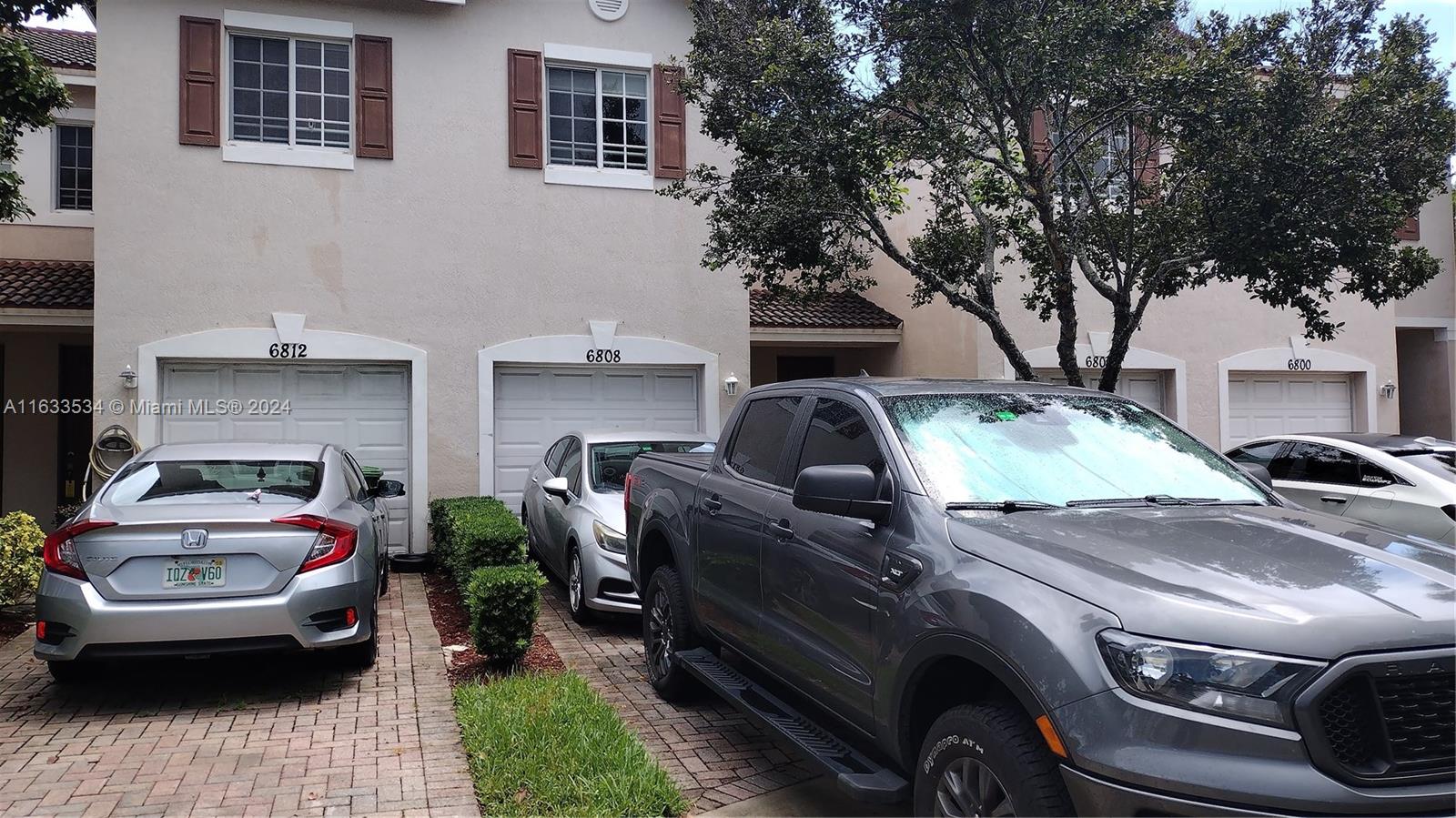 Cypress Walk Ter, Tamarac, FL 33321