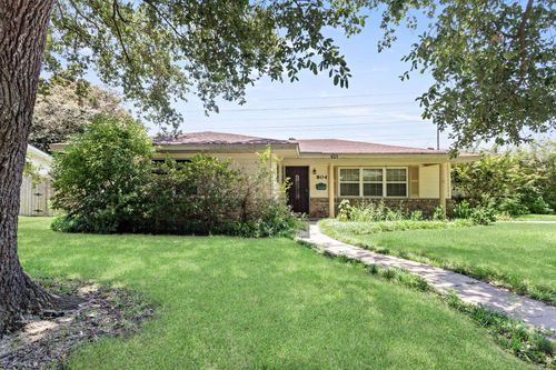 804 S 15th St, Nederland, TX, 77627-4506 | Card Image