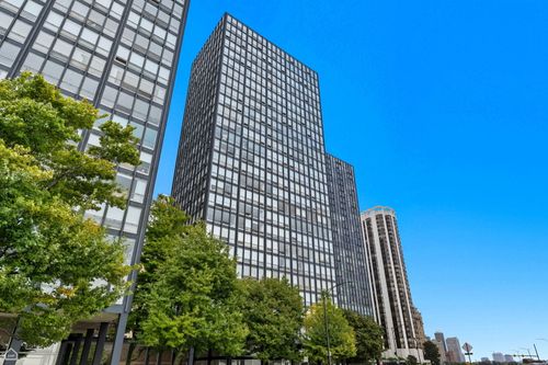 22f-880 N Lake Shore Dr, Chicago, IL, 60611-5717 | Card Image