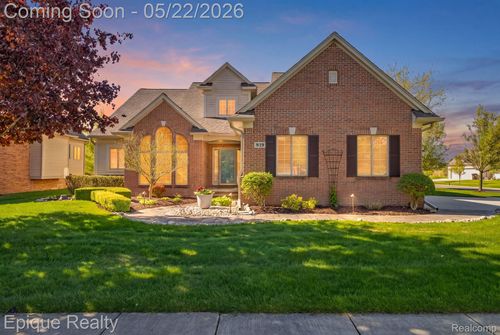 819 Pine Ridge Ave, Oxford, MI, 48371-3597 | Card Image