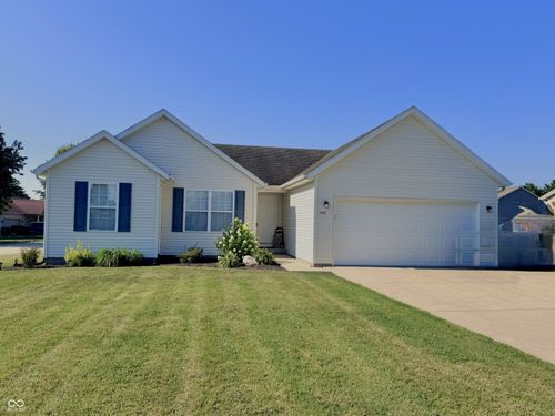 705 W 15th St, Greensburg, IN, 47240-8591 | Card Image