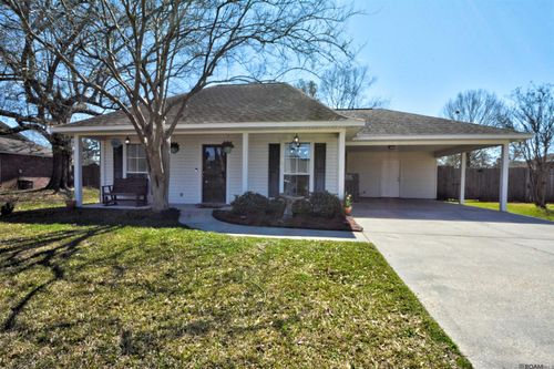 9238 Louis Ave, Denham Springs, LA, 70706-2702 | Card Image
