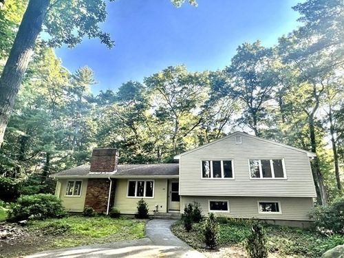 20 Algonquin Rd, Canton, MA, 02021-1202 | Card Image
