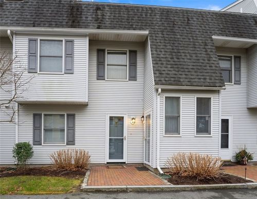 apt-d3-364 Bellevue Ave, Newport, RI, 02840-3580 | Card Image