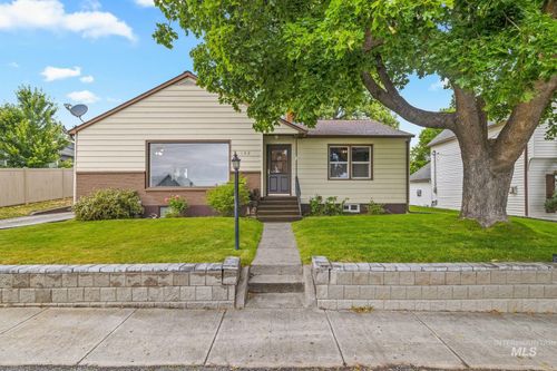 132 W Ash St, Genesee, ID, 83832-6003 | Card Image