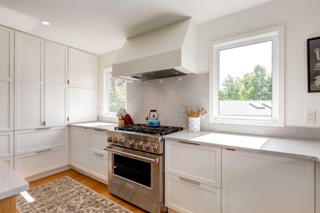 11 Grove Lane, House other with 5 bedrooms, 3 bathrooms and 8 parking in Rocky View County AB | Image 7