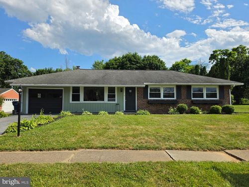 13 Messick Dr, MIDDLETOWN, PA, 17057-3010 | Card Image