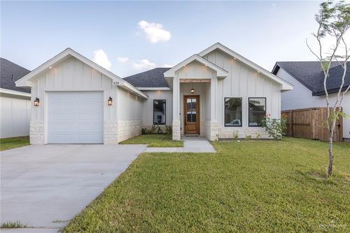 519 Tower Oak Dr, Alamo, TX, 78516-0688 | Card Image