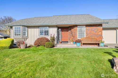 582 W Minstrel Rd, Sequim, WA, 98382-3070 | Card Image