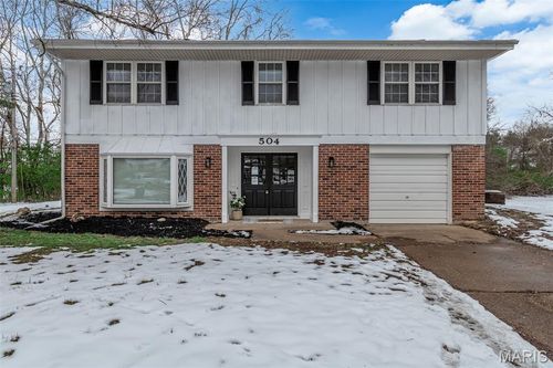 504 Thornlea Ct, Ballwin, MO, 63011-4406 | Card Image