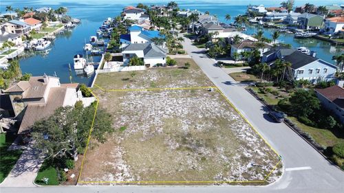 139 9th St E, TIERRA VERDE, FL, 33715-2204 | Card Image