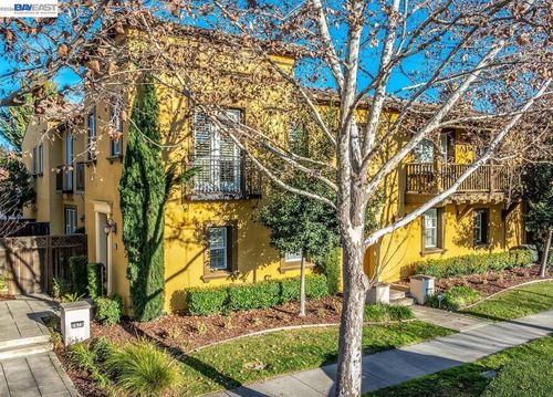 7672 7672 Stoneleaf Rd, San Ramon, CA, 94582 | Card Image