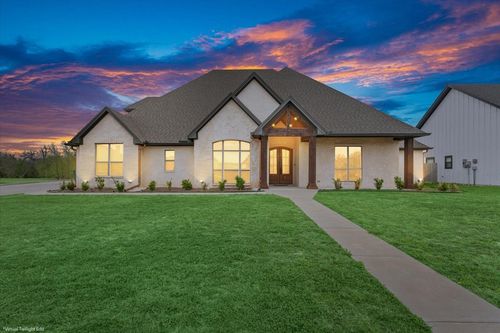 1024 Cecilia Ct, Robinson, TX, 76706-4817 | Card Image