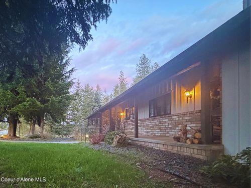 1996 E Lancaster Rd, Hayden, ID, 83835-8319 | Card Image