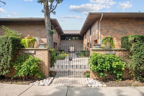 62-62 E Center Ave, Lake Bluff, IL, 60044-2545 | Card Image