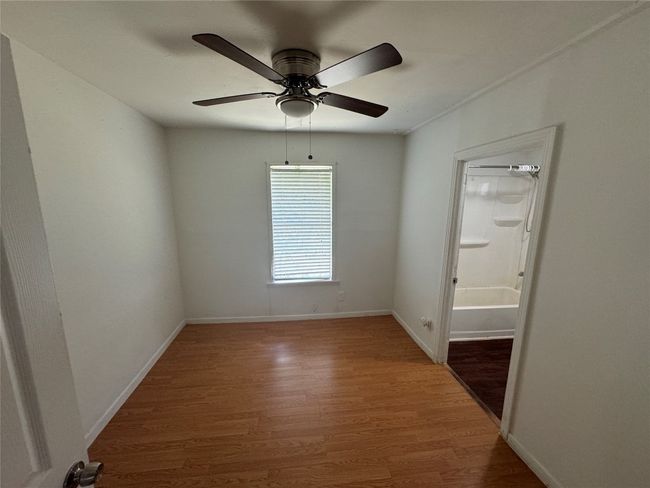 1133 Saucedo St, House other with 2 bedrooms, 1 bathrooms and 1 parking in Austin TX | Image 6