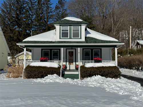 8 Maiden Ln, Port Jervis, NY, 12771-1119 | Card Image