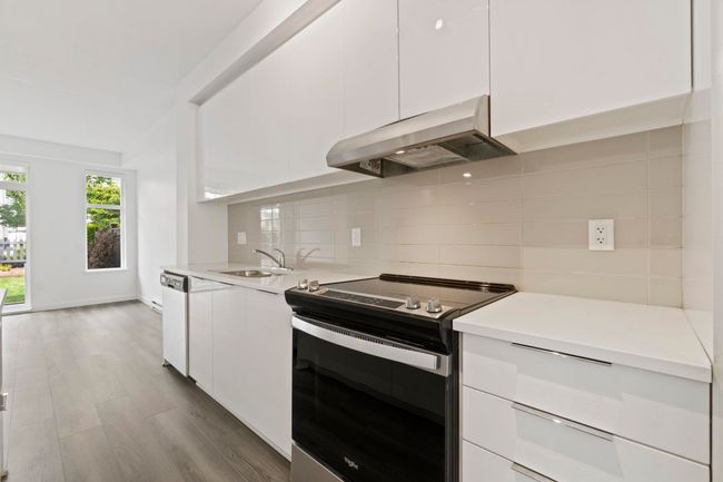 1034 - 11280 Pazarena Pl, Townhouse with 3 bedrooms, 3 bathrooms and 3 parking in Maple Ridge BC | Image 13
